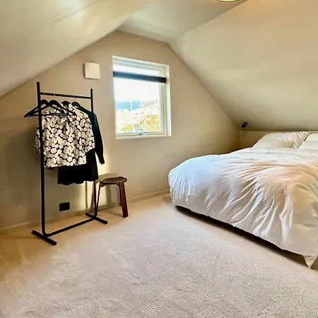 Urban Rooftop With Panoramic Sea View - Free Parking Apartment *