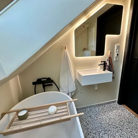 Urban Rooftop With Panoramic Sea View - Free Parking Apartment Tromso