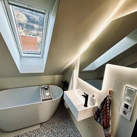 Urban Rooftop With Panoramic Sea View - Free Parking Apartment Tromso