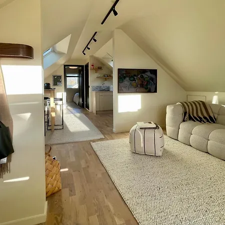 Urban Rooftop With Panoramic Sea View - Free Parking