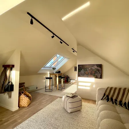 Urban Rooftop With Panoramic Sea View - Free Parking *