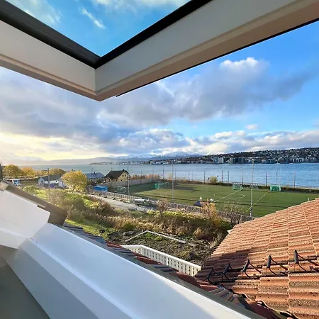 Apartment Urban Rooftop With Panoramic Sea View - Free Parking *