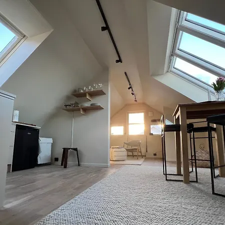 Urban Rooftop With Panoramic Sea View - Free Parking Διαμέρισμα