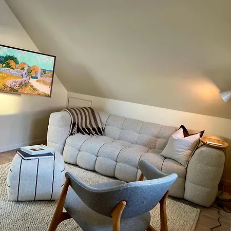 Urban Rooftop With Panoramic Sea View - Free Parking Apartment *