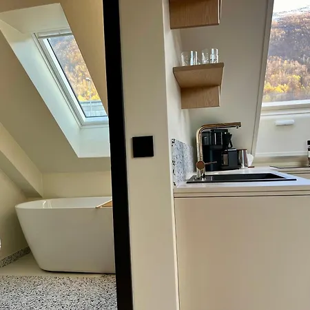 Urban Rooftop With Panoramic Sea View - Free Parking * Tromsø
