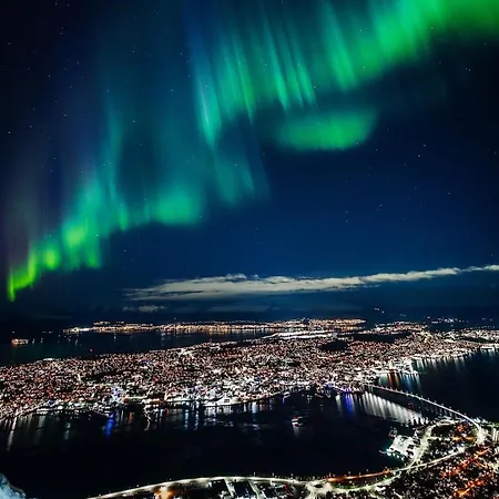 Apartamento Urban Rooftop With Panoramic Sea View - Free Parking *