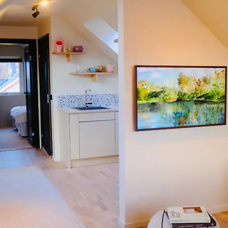 Urban Rooftop With Panoramic Sea View - Free Parking Apartment