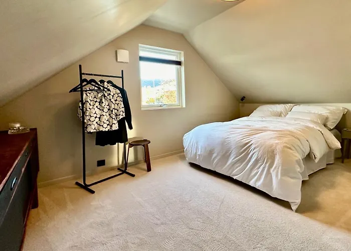 Aurora Loft - Tromso - Panoramic Views & Free Parking Apartment *